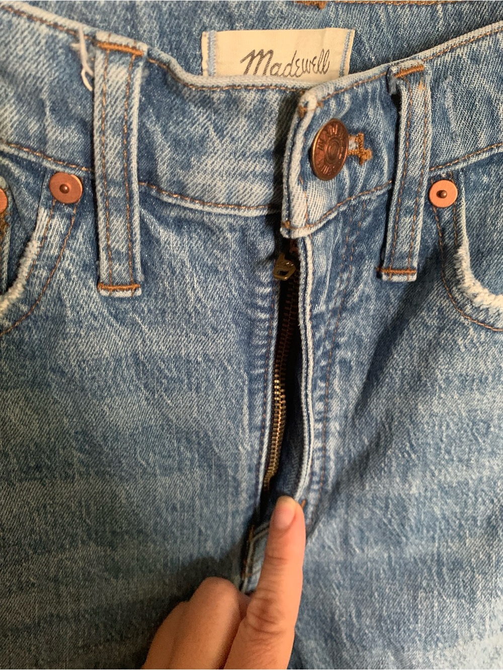 Madewell High-Rise Straight Jeans in Light Blue. Size 23 - Picture 4 of 7